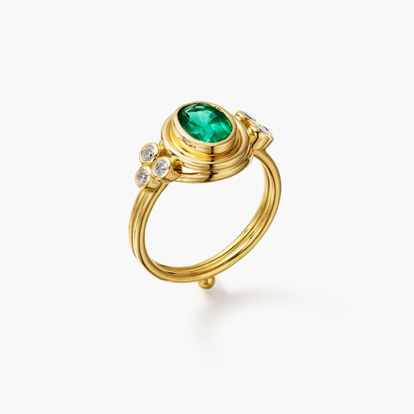 18K Emerald Classic Temple Ring